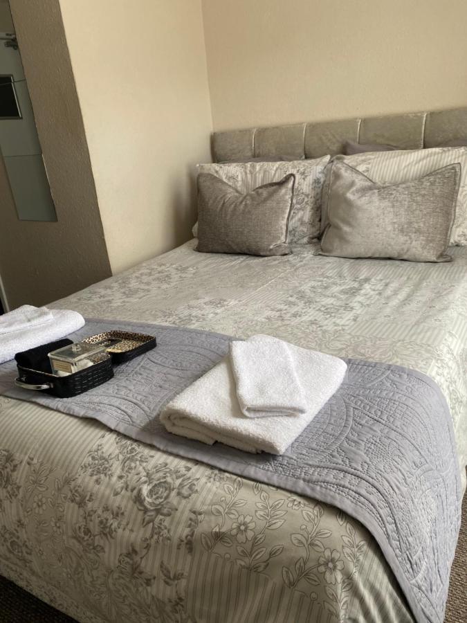 The Old Brasserie & Rooms @ No.8 다트머스 외부 사진